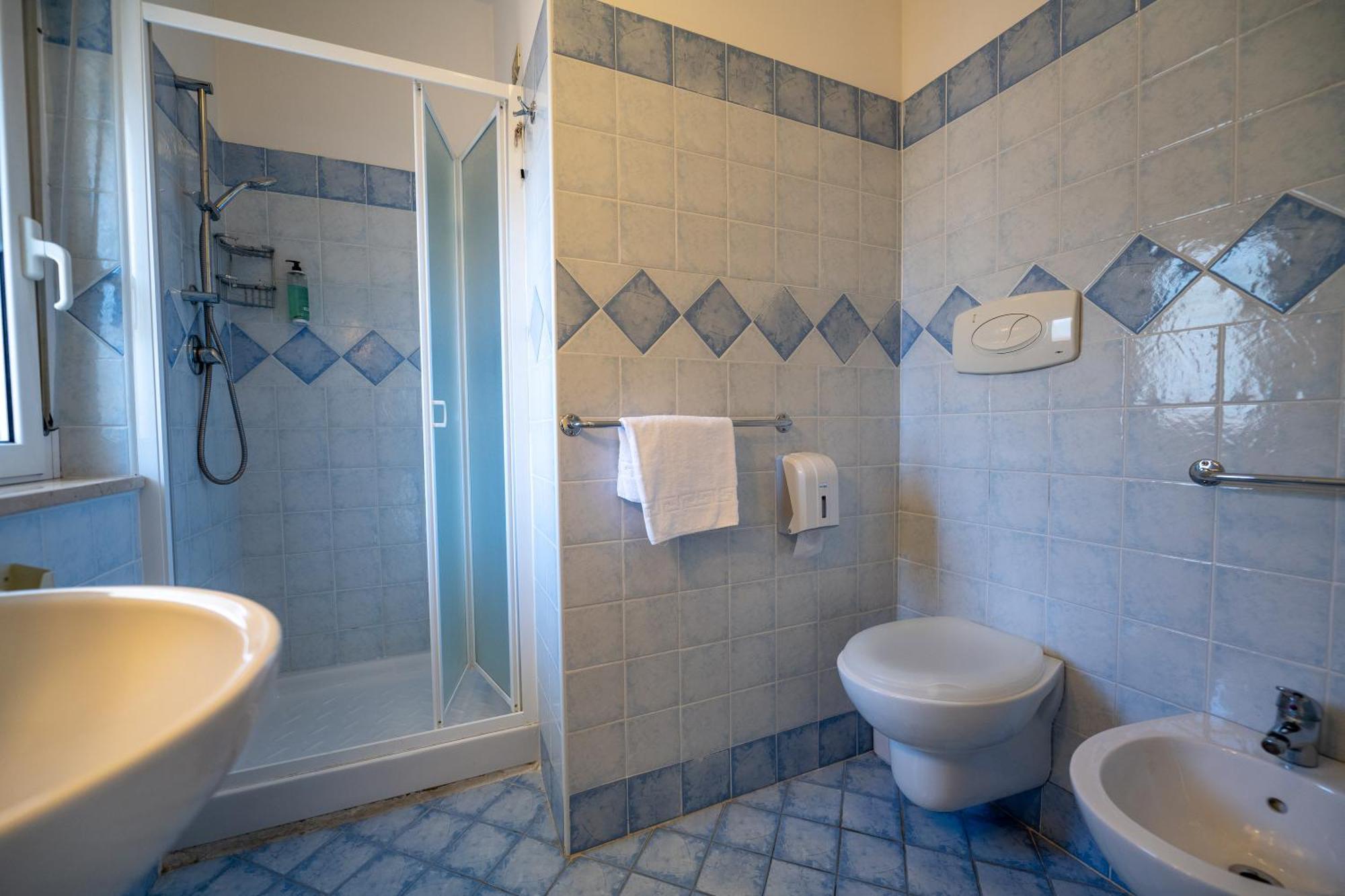 Di Matteo Hotel Розето-дельи-Абруцци Экстерьер фото