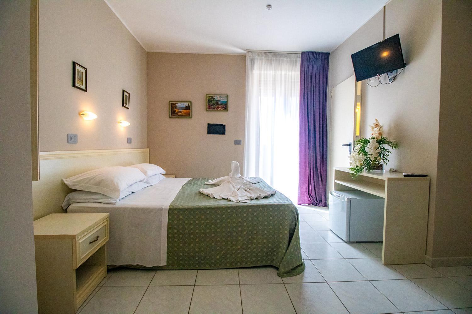 Di Matteo Hotel Розето-дельи-Абруцци Экстерьер фото